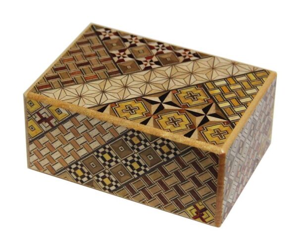 Hakone Yosegi Zaiku puzzle box